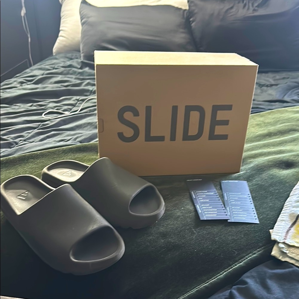Yeezy Slides Onyx